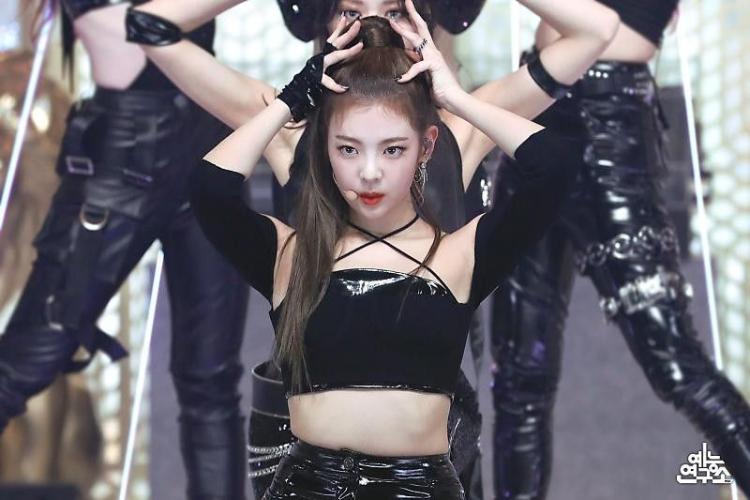 ITZY 리아0
