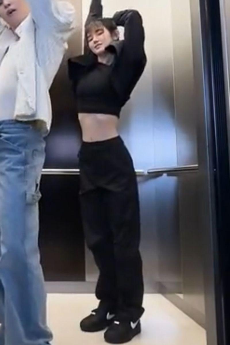 NEW JEANS  DANIELLE1