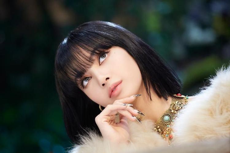 블랙핑크 리사1
