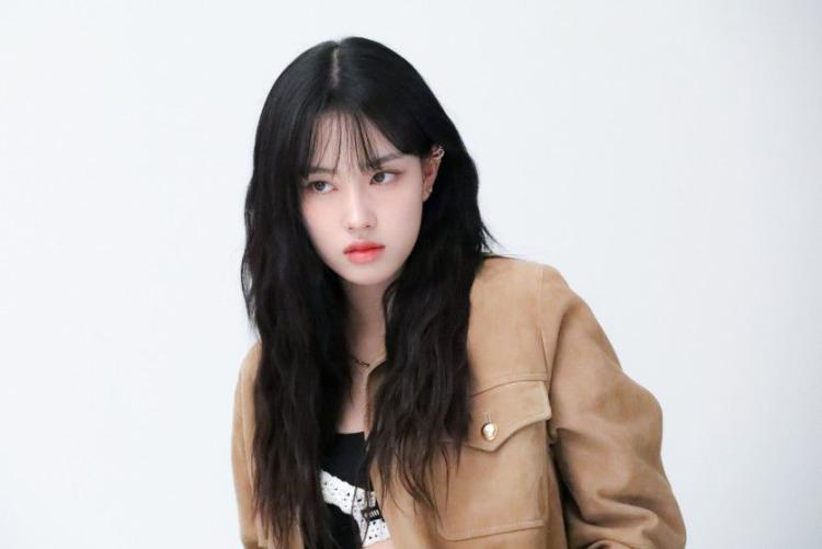 스테이씨 윤0