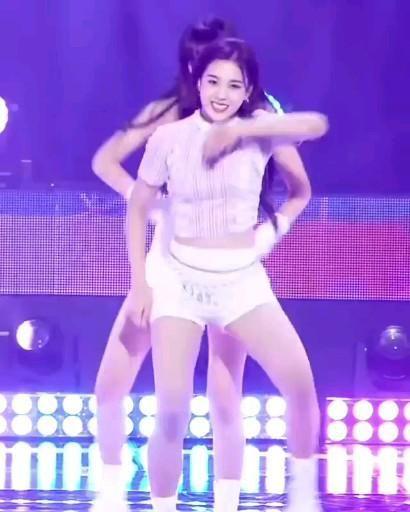 STAYC Yoon2
