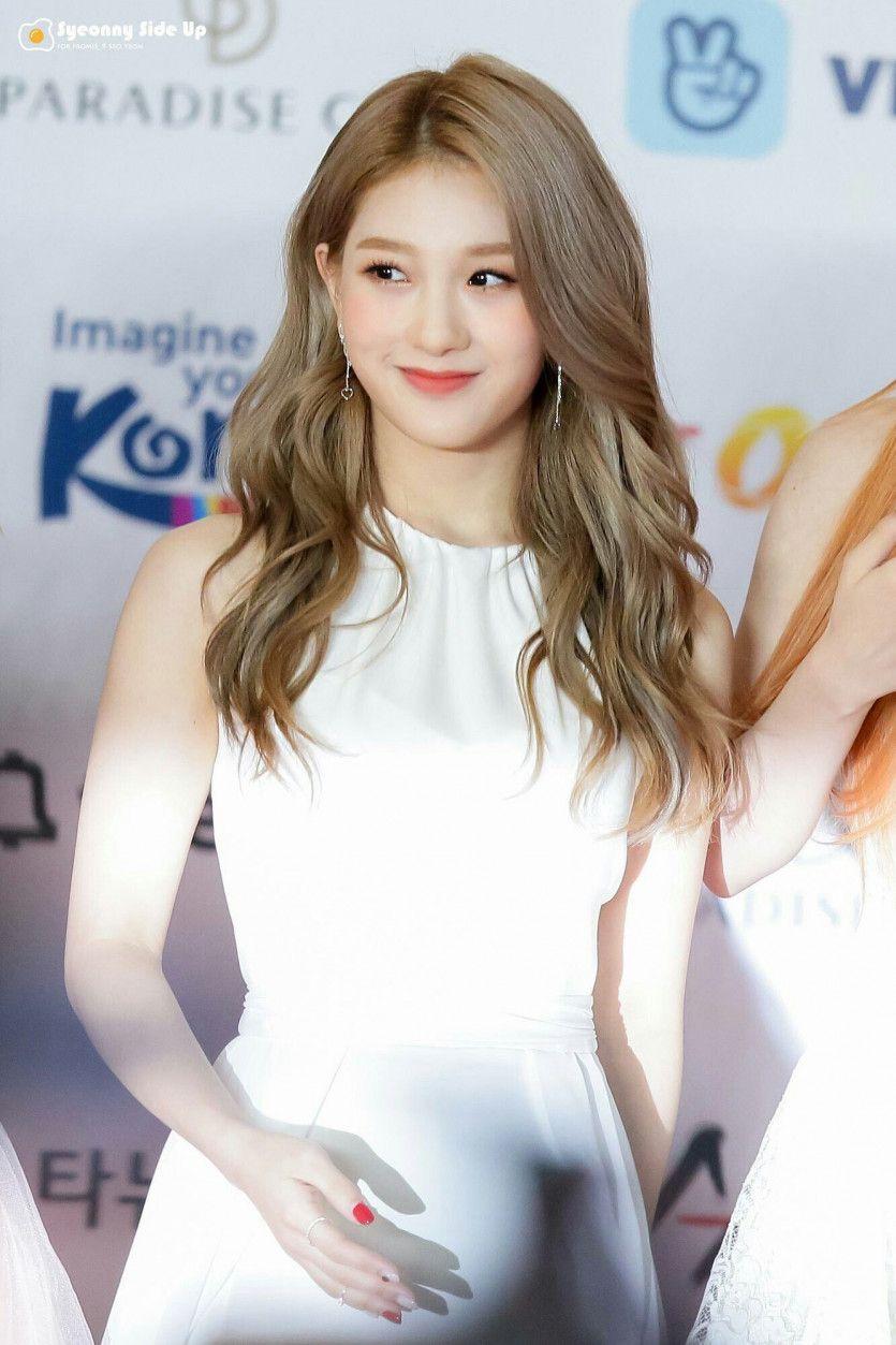 FROMIS9 Lee Seo Yeon4