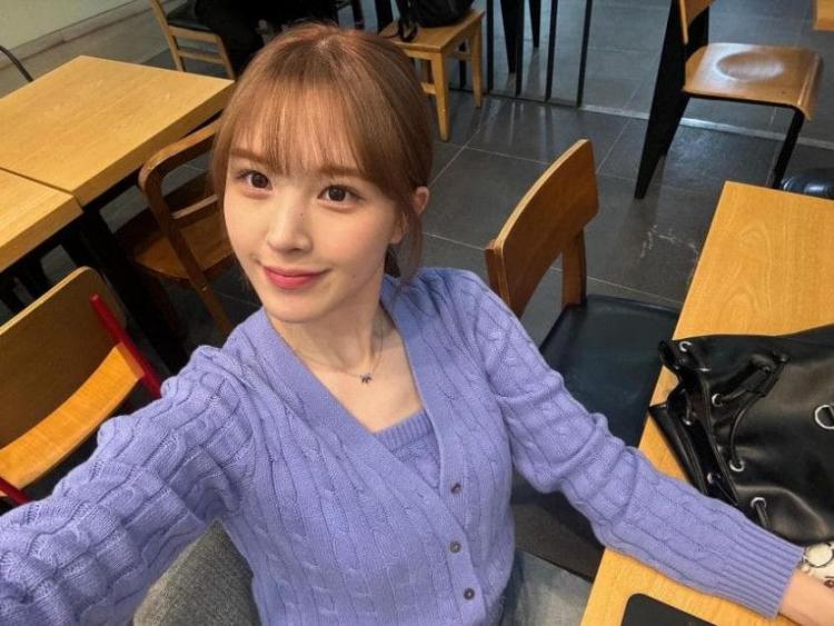 위클리 재희0