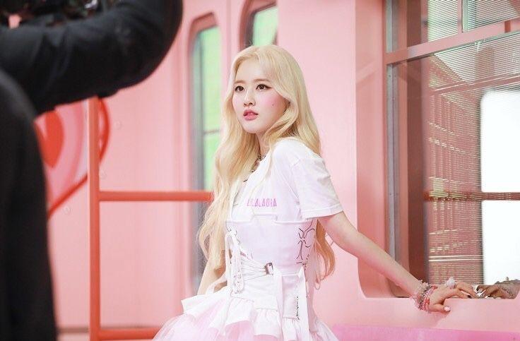 STAYC SIEUN3