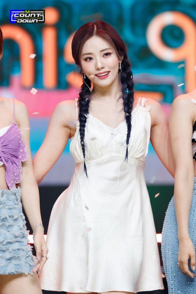 FROMIS9 Park Ji Won1