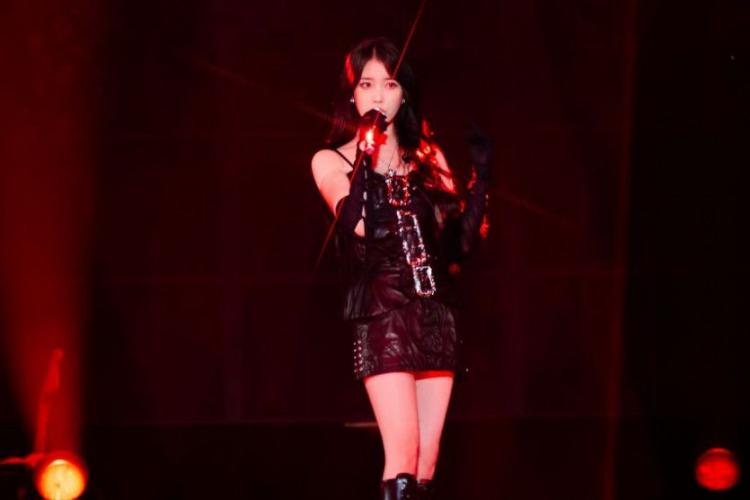 아이유3