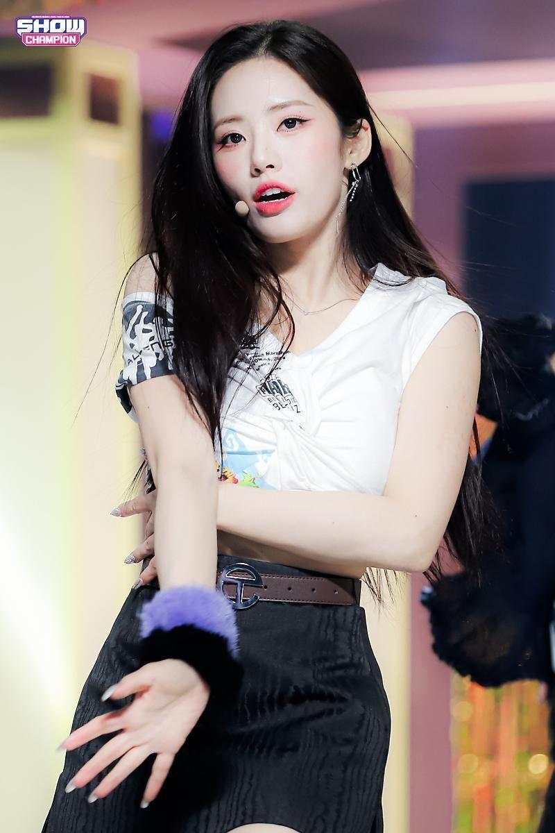 FROMIS9 Park Ji Won1