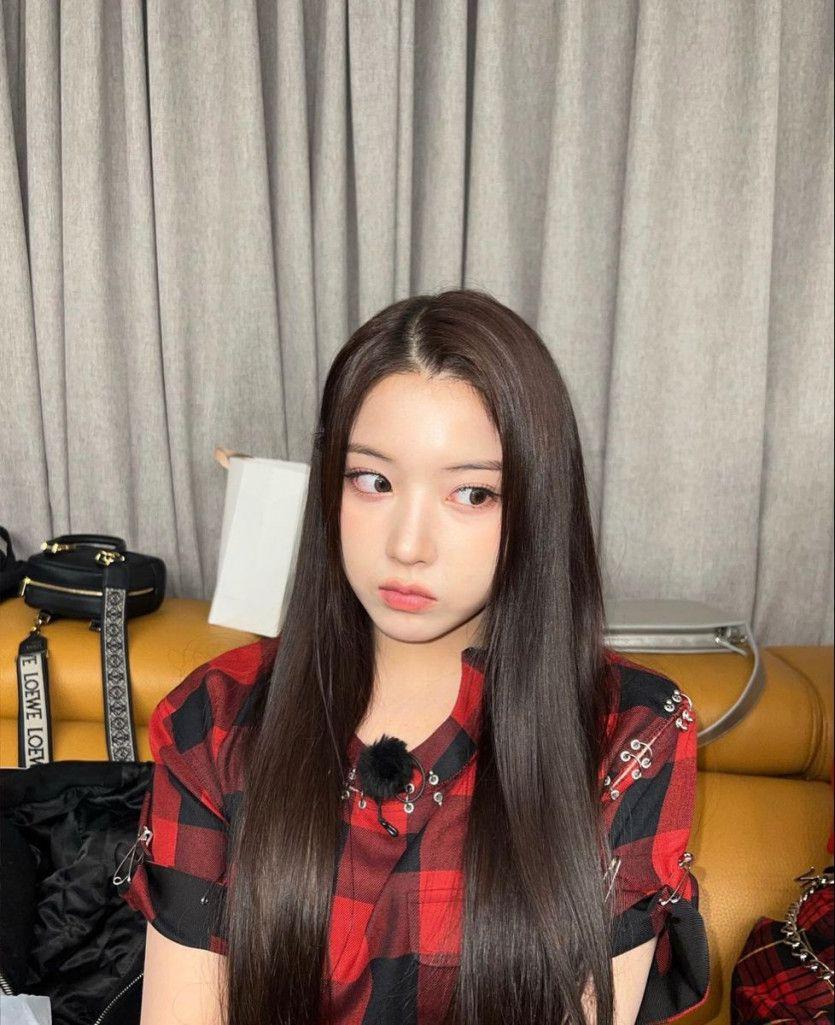 NMIXX Jiwoo1