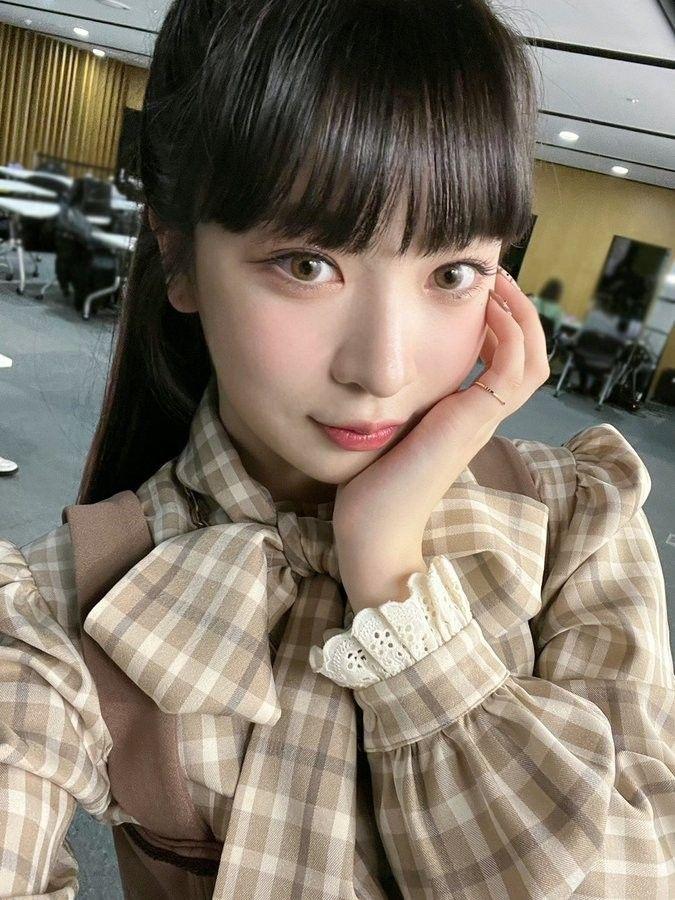 Billlie Haruna1