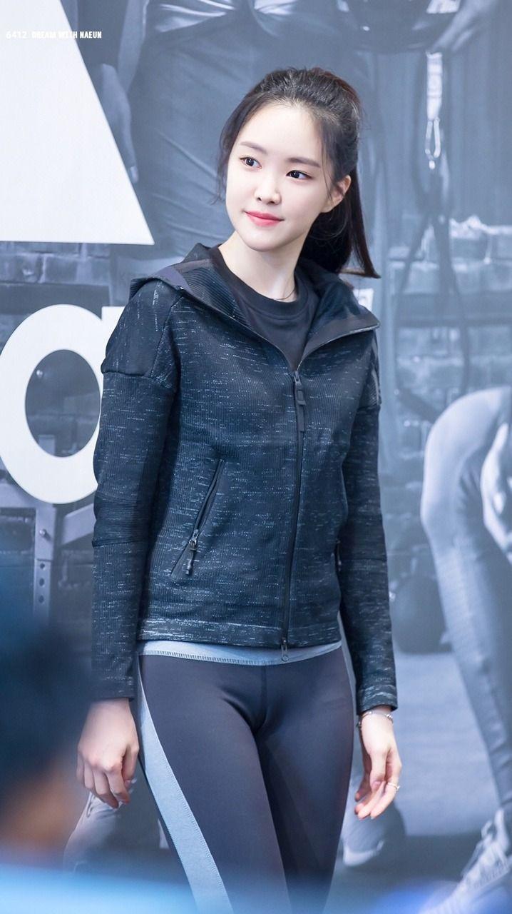 손나은0