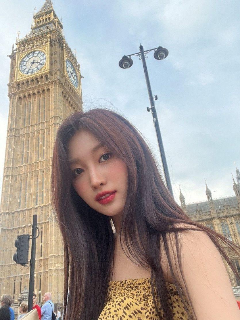 EVERGLOW Sihyeon1