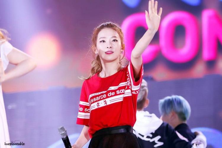 레드벨벳 슬기.jpg6