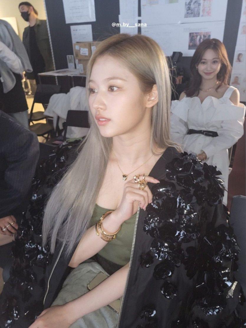 TWICE Sana0