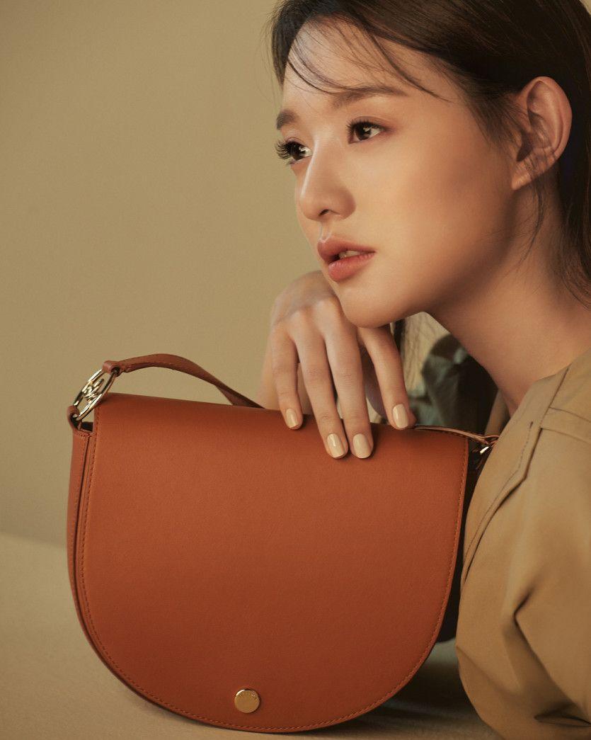 김지원 비하인드컷1