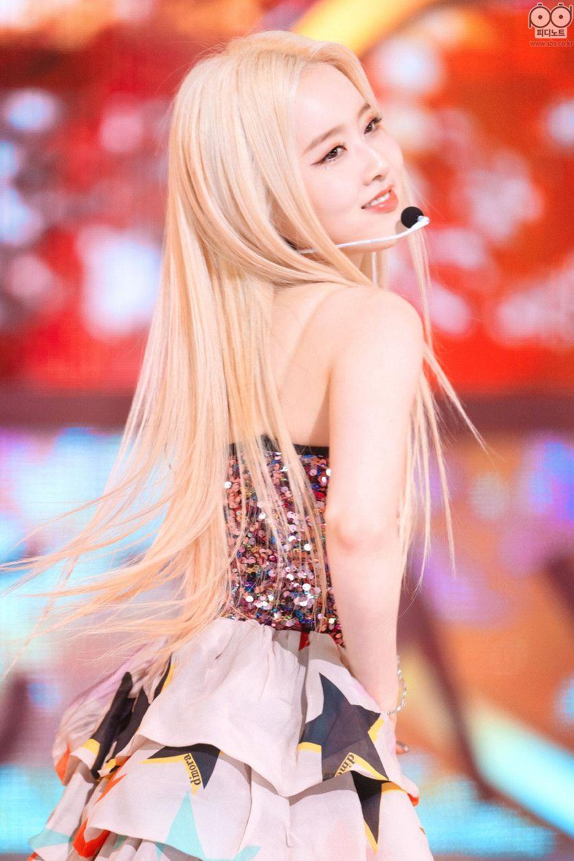STAYC SIEUN0