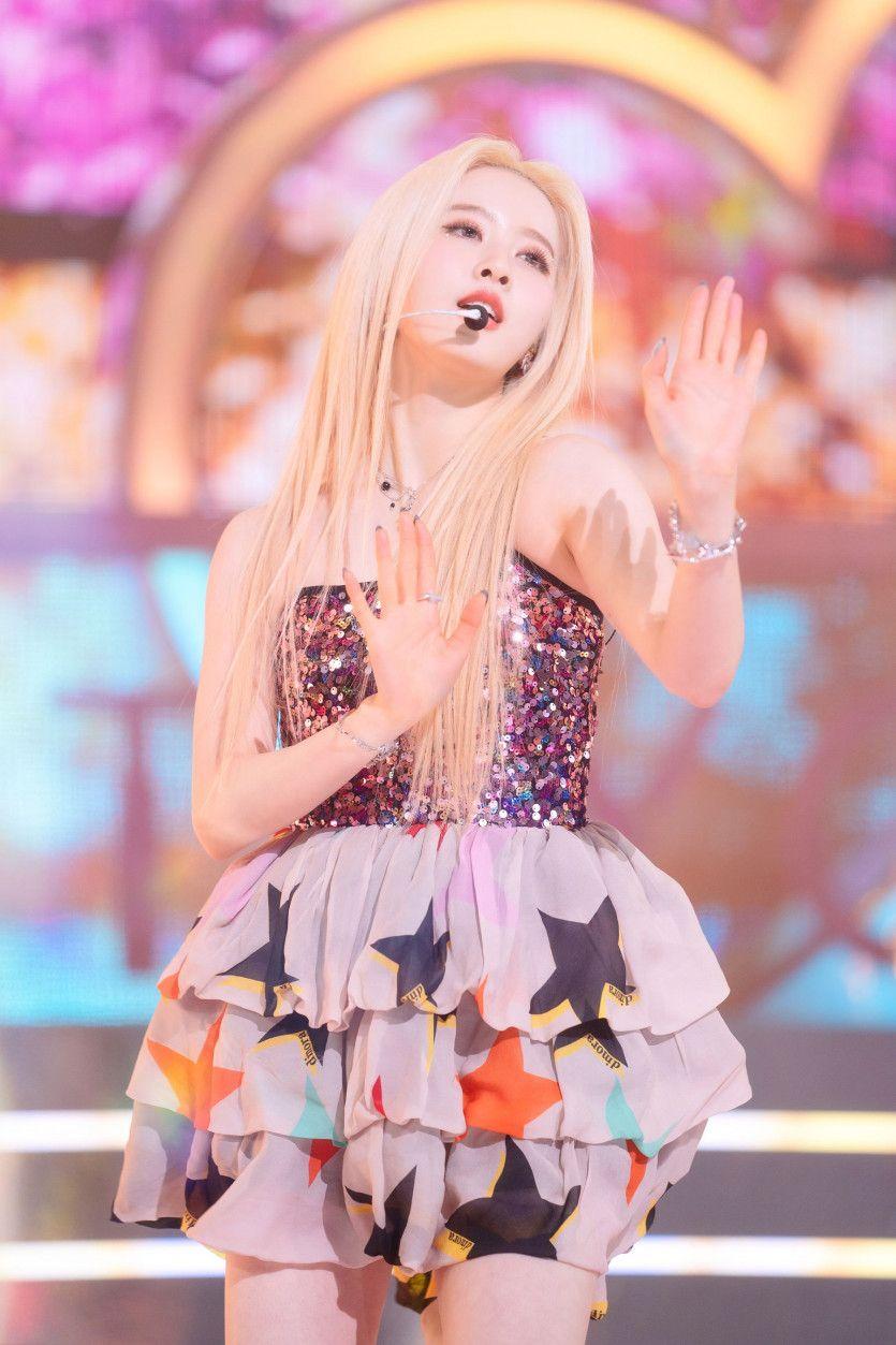 STAYC SIEUN3