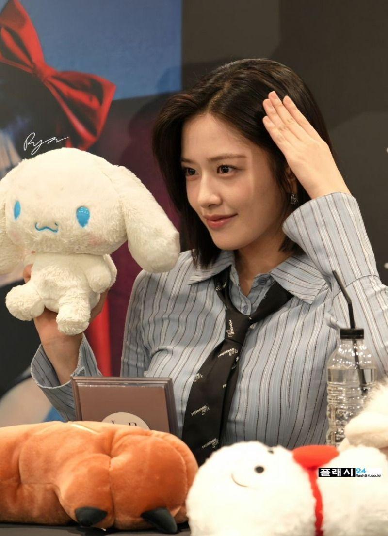 안유진0