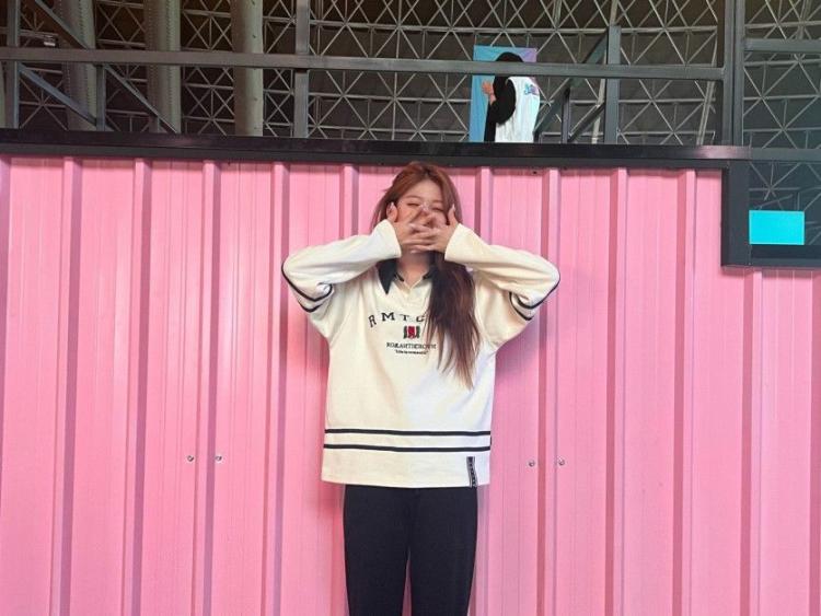 EVERGLOW Sihyeon3