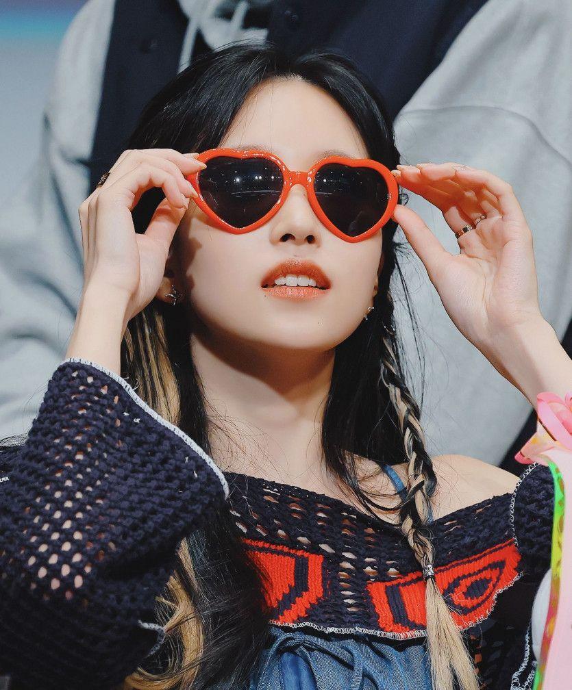 TWICE Mina2