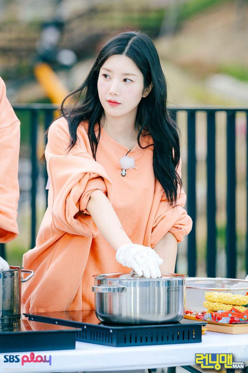 권은비2