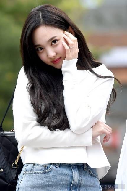 많이 예뻐진 나연0