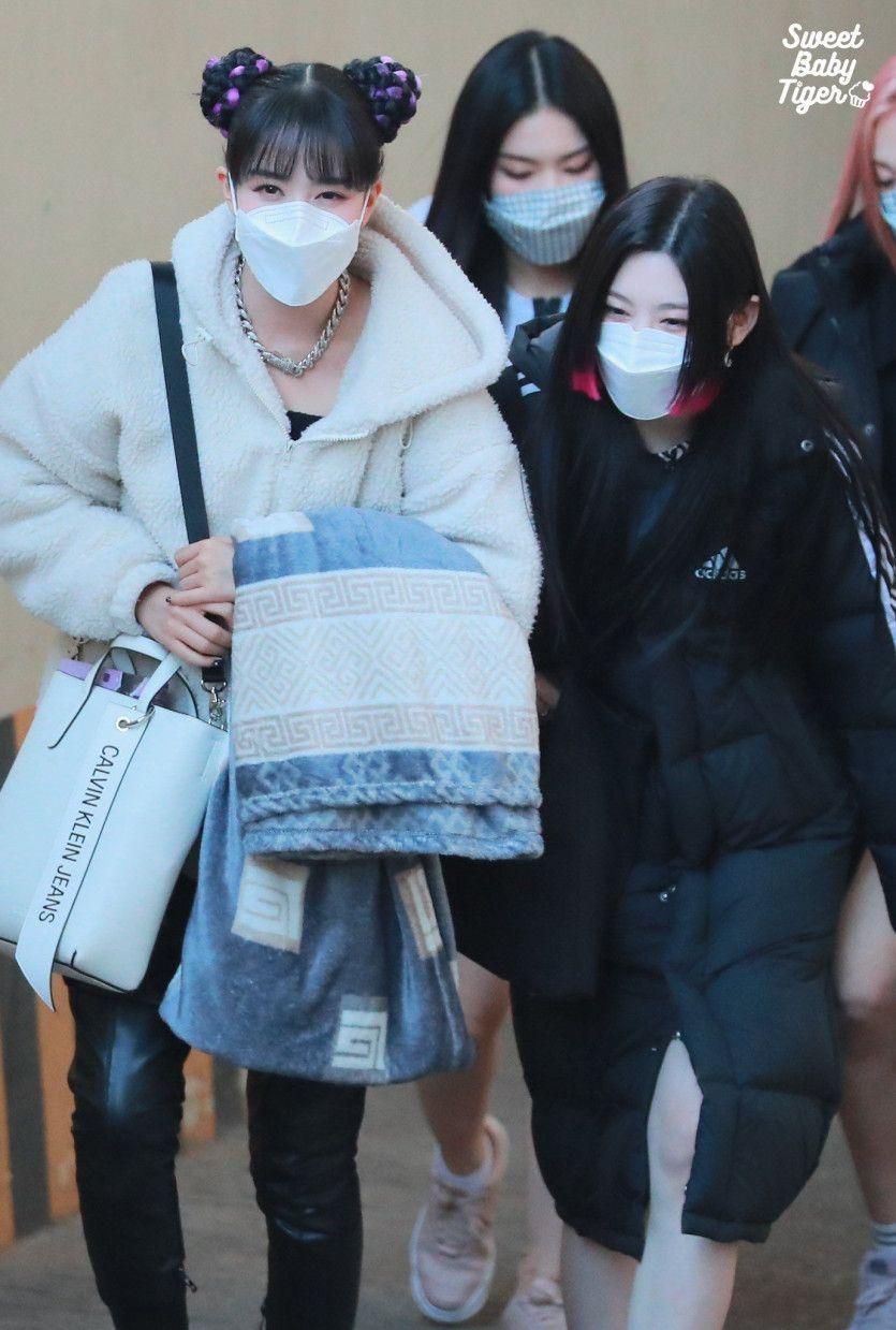 STAYC 윤0