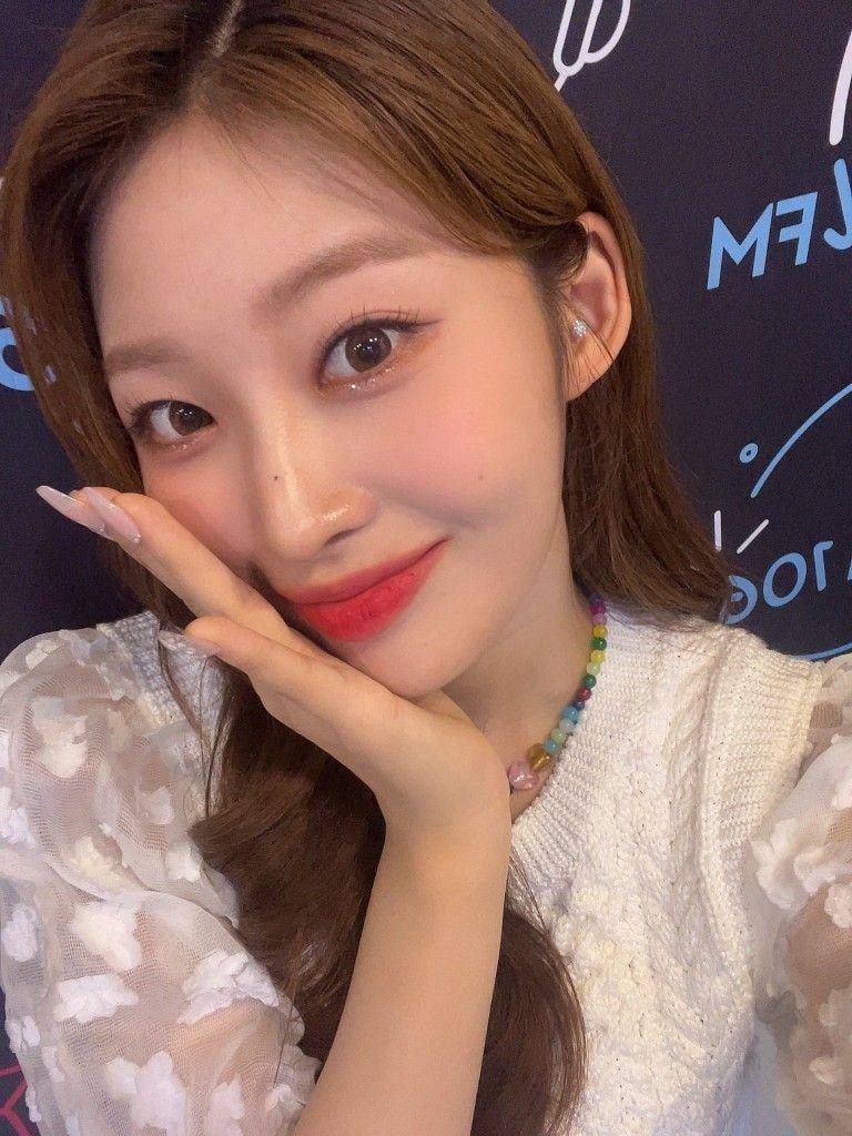 EVERGLOW Sihyeon0