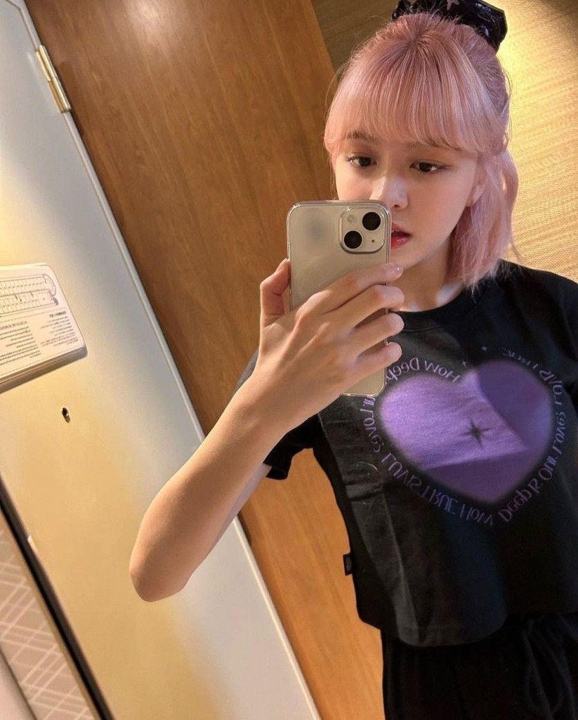 NMIXX lily1