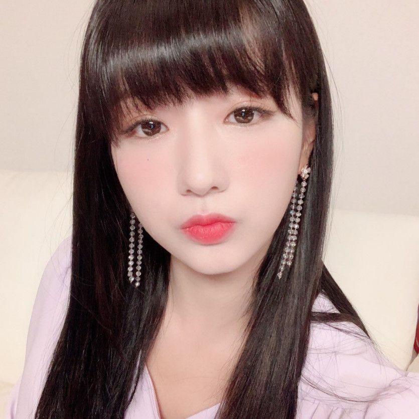 윤보미1