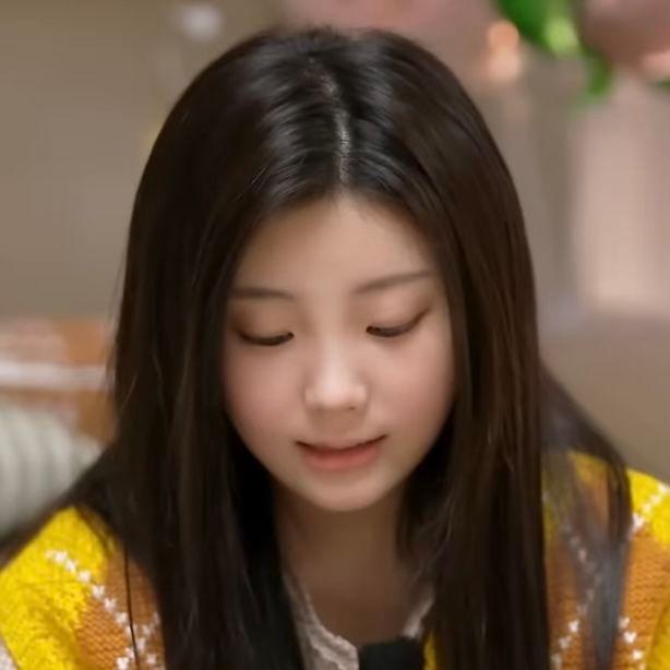 ILLIT WONHEE1