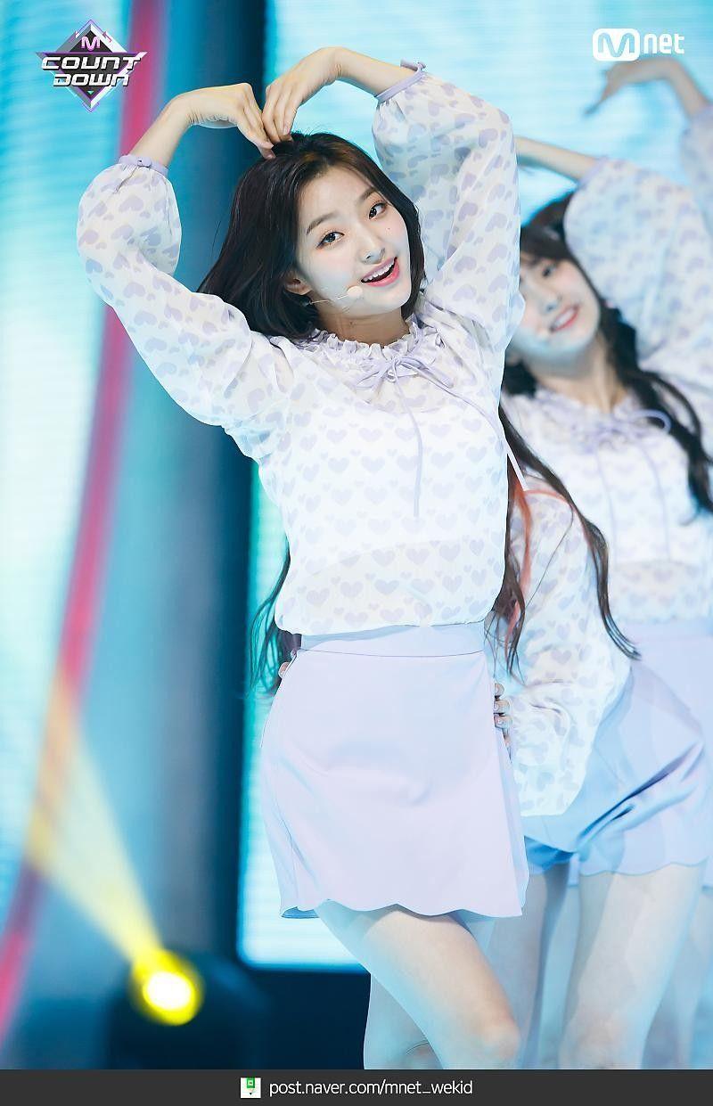 FROMIS_9  Lee Sae Rom2
