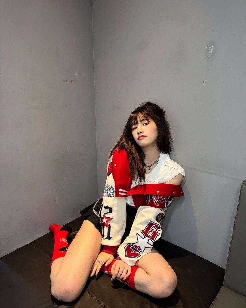 안유진2