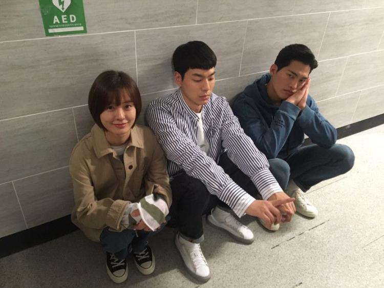 정유미 with 라이브 배우들3