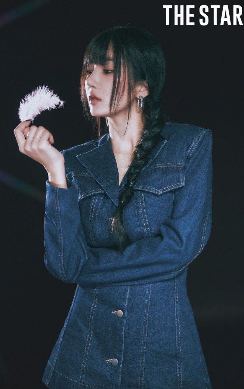 KWON EUN BI0
