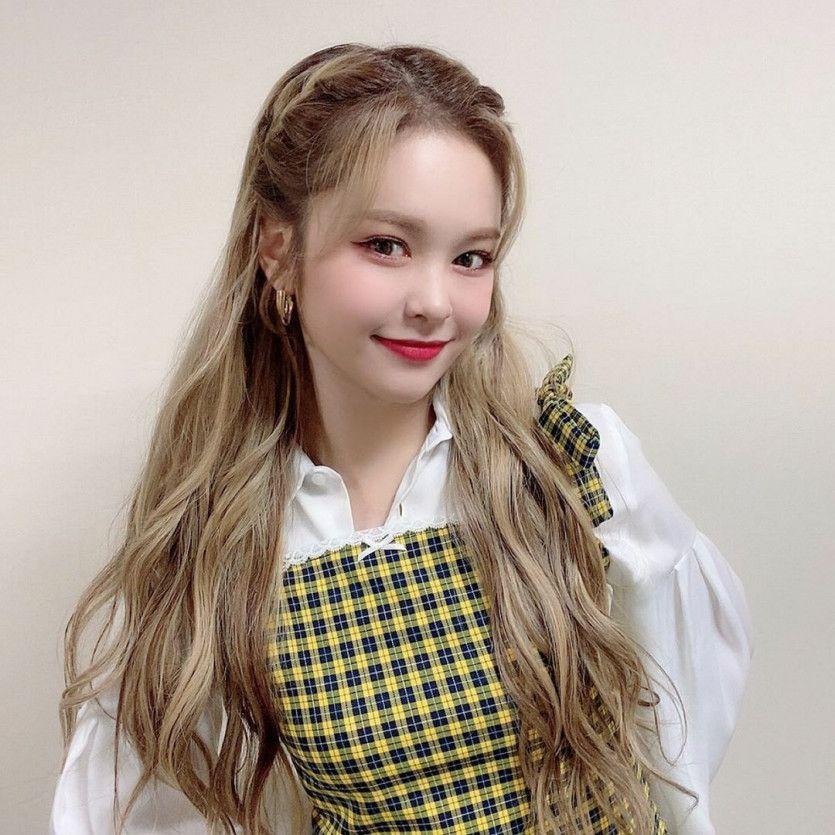 EVERGLOW 박지원0