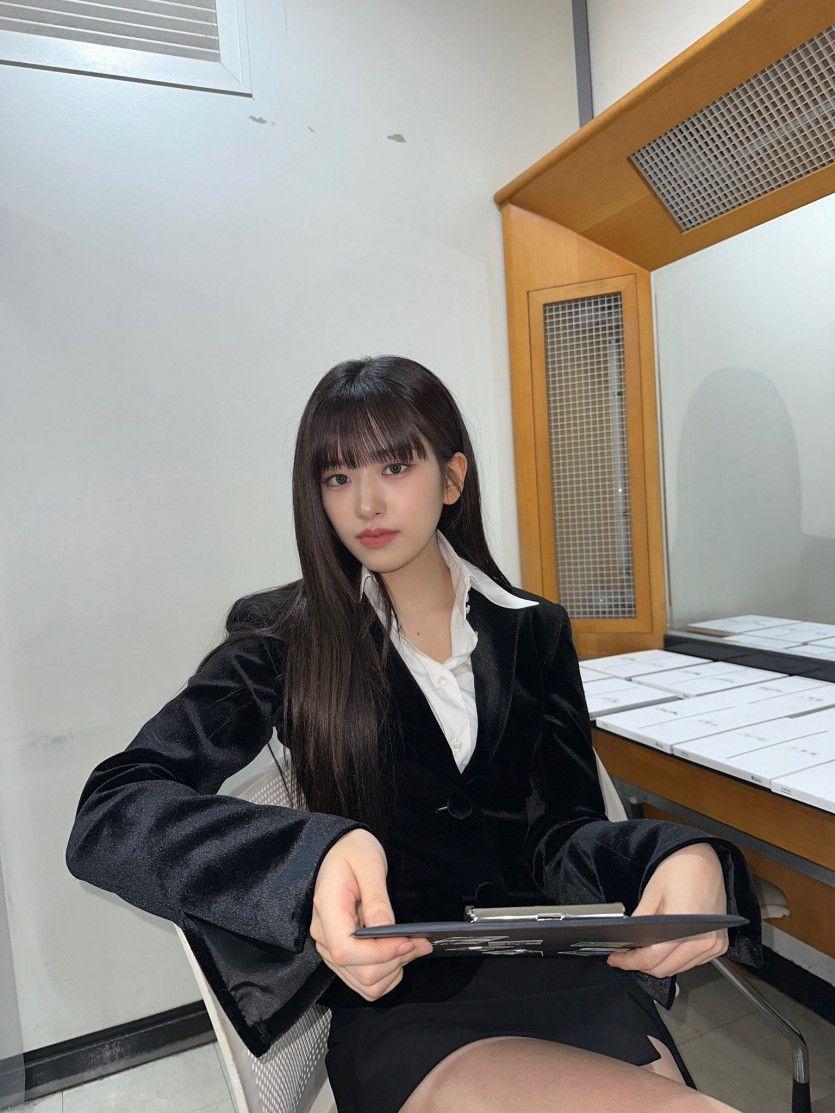 IVE YUJIN1