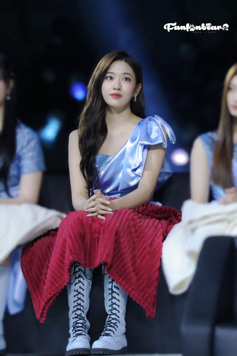IVE YUJIN0