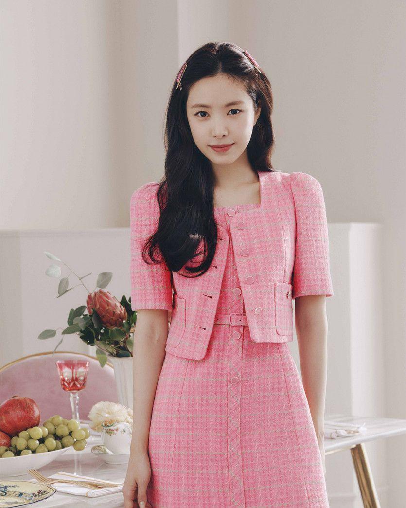 손나은3