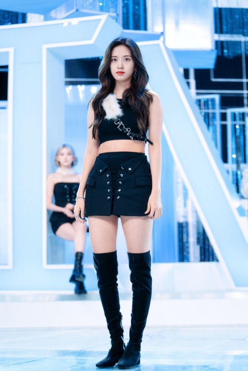 IVE yujin2