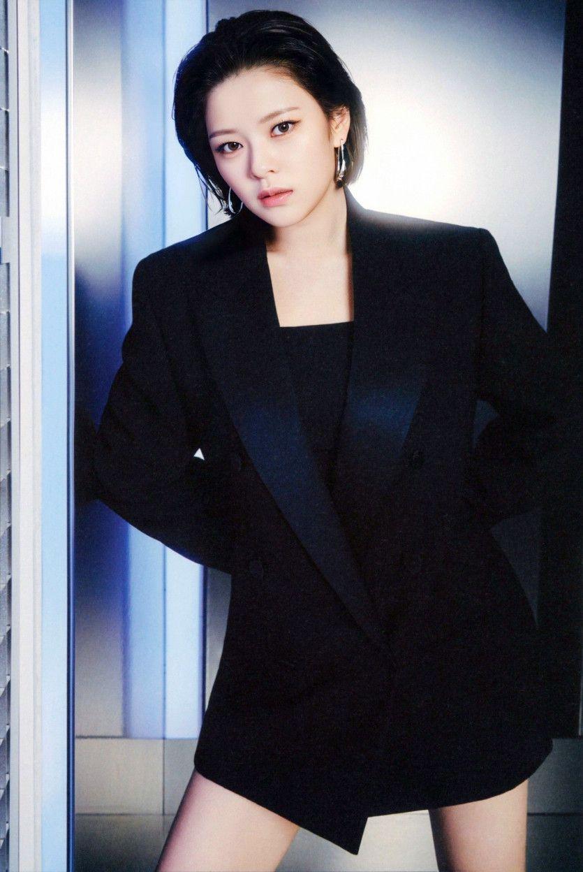 JEONGYEON1