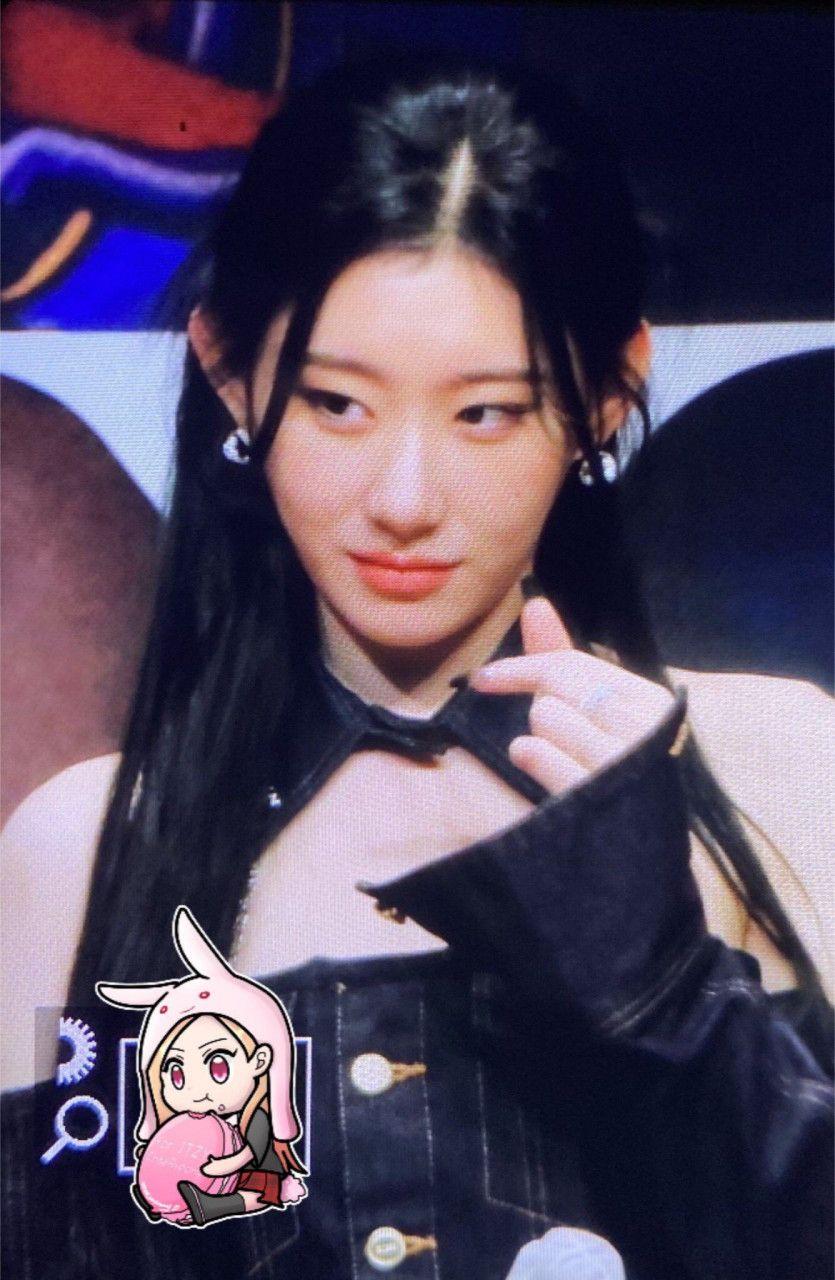 ITZY Chaeryeong3