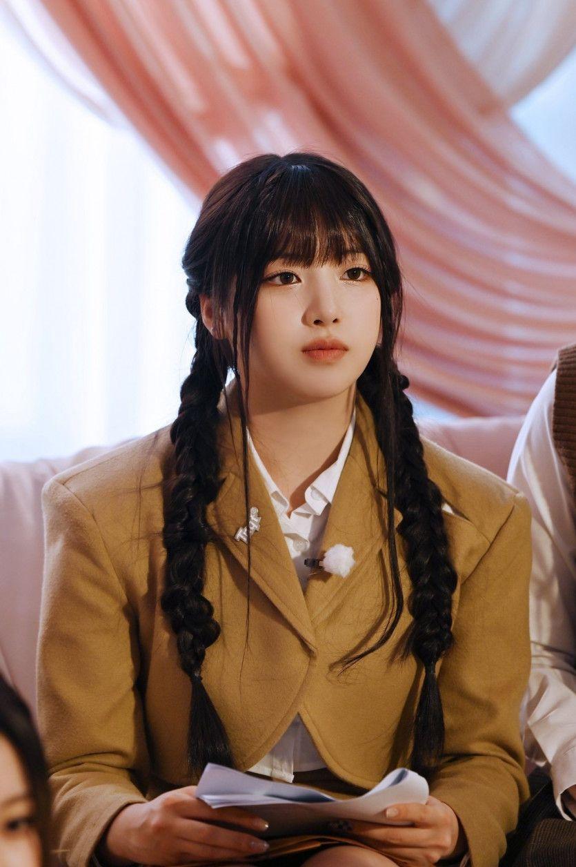 NMIXX jiwoo2