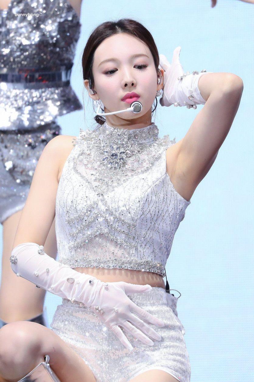 TWICE Nayeon1