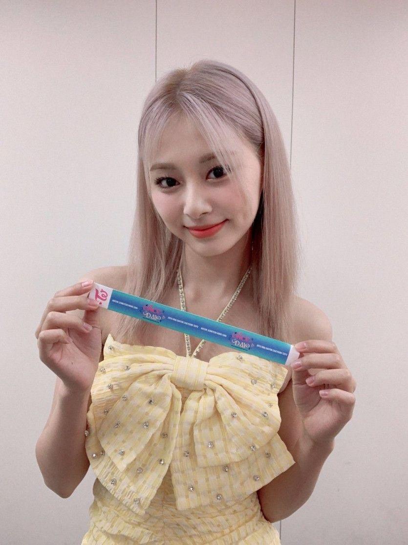 TWICE Tzuyu1