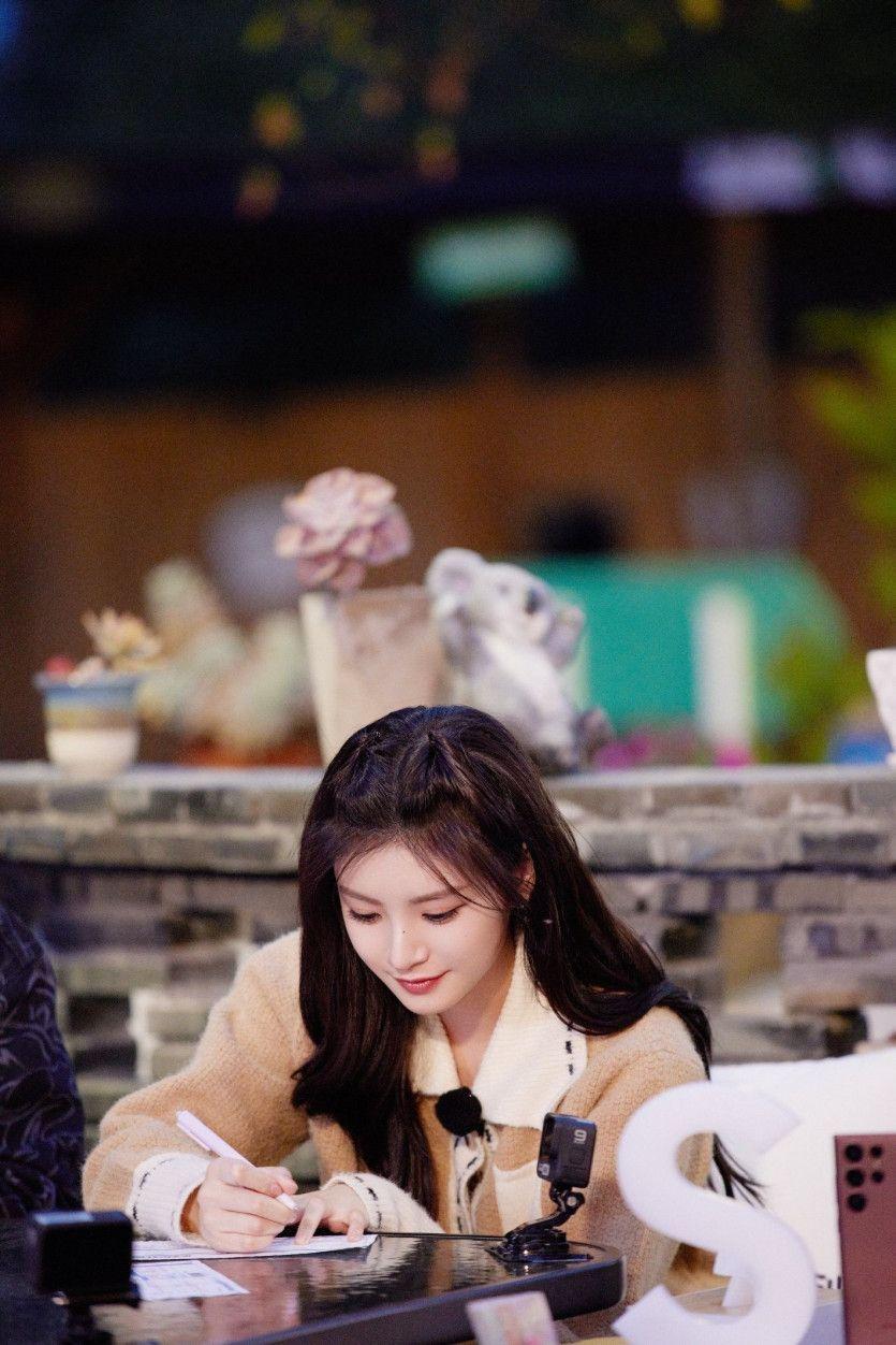 EVERGLOW Yiren1