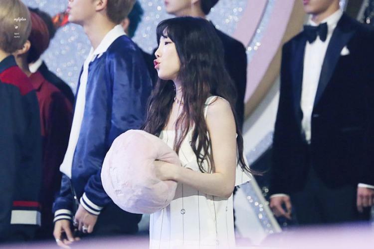 180111 GDA 태연 by Mylipluv1