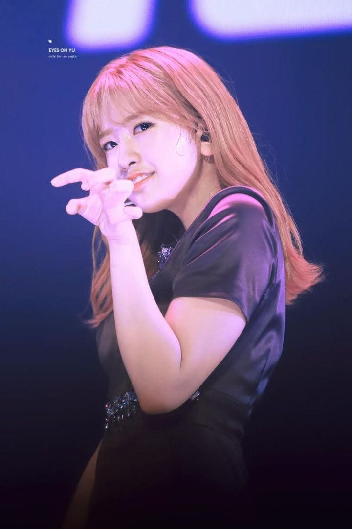 아이즈원 안유진 김민주 강혜원, 콘서트 외 (34 p)1