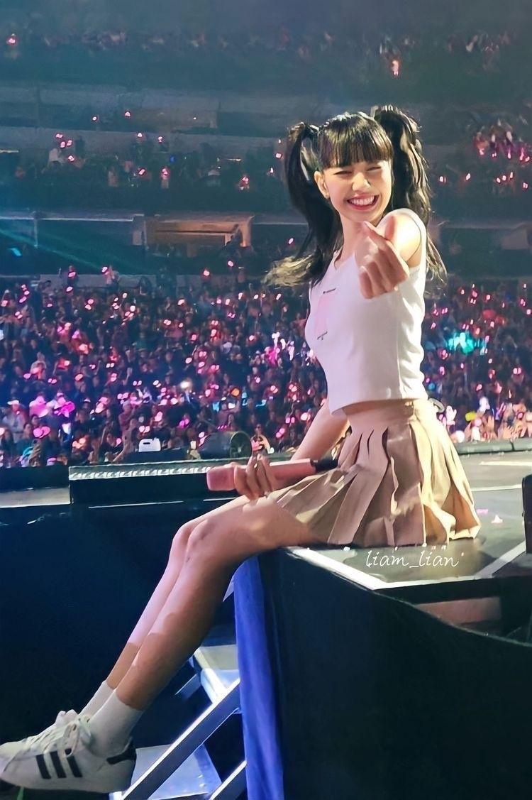 BLACKPINK LISA1
