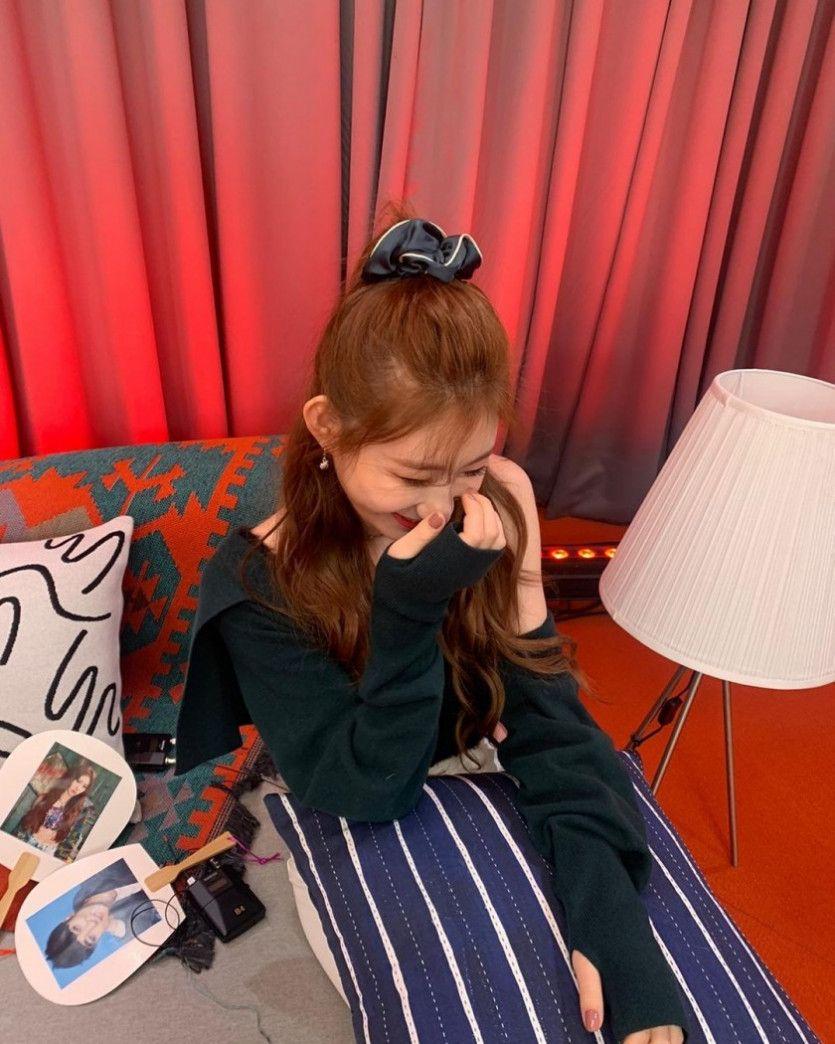 채령 인스타3