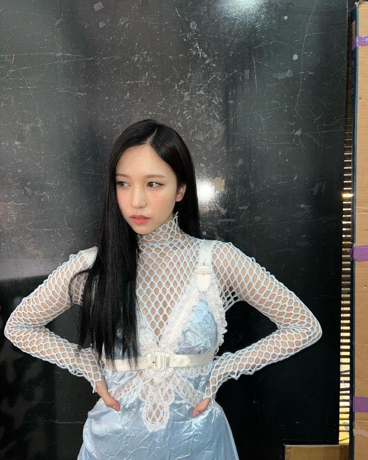 TWICE Mina1